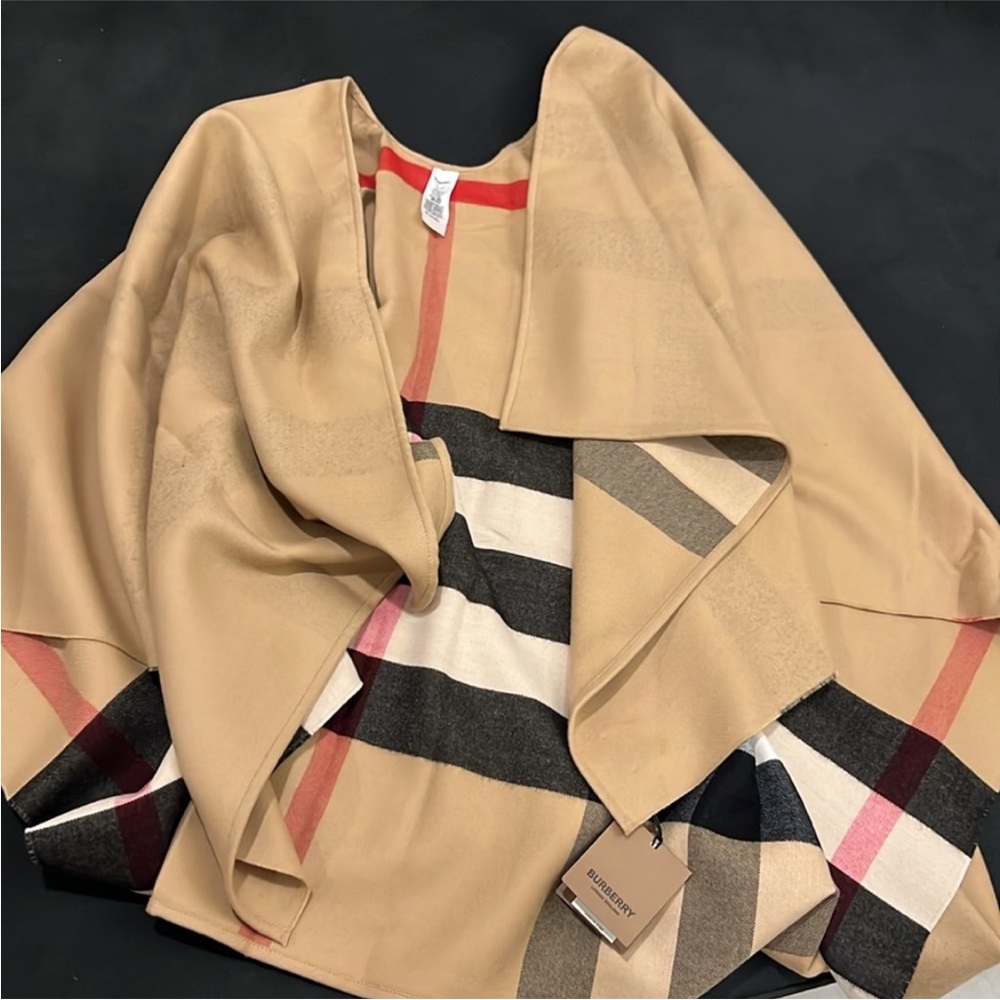 π₯π₯π₯100% Authentic Burberry Reversible Check cap - Picture 5 of 15